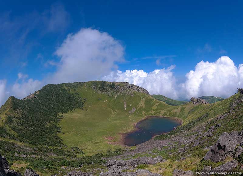 Hallasan Mountain Crater and Lake