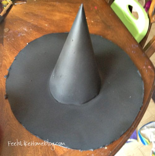 How to Make an Easy $2 Witch\'s Hat